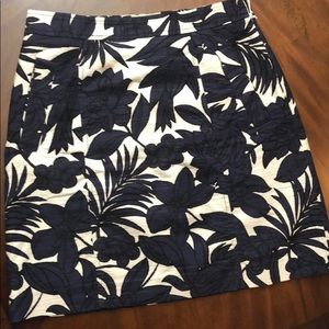 Ann Taylor Floral monochrome skirt